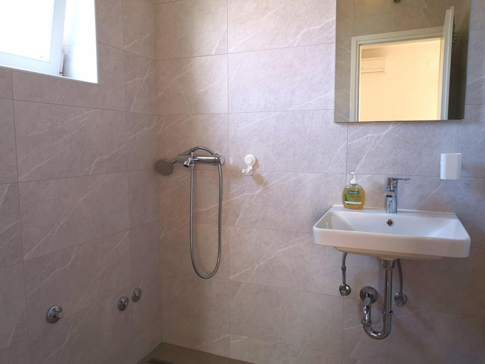 Apartments Angela Makarska Room photo